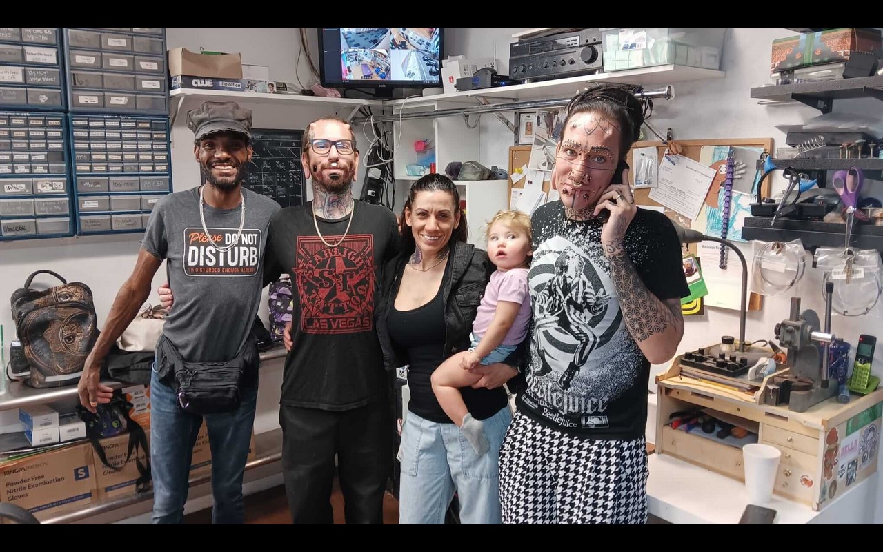 DNA Jewelry Store Customer 37 